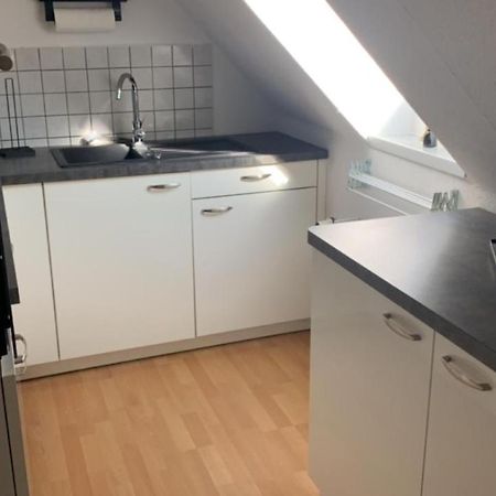 Zimmer In Wohnung Monteure Apartment Kuche Modern Enger Экстерьер фото