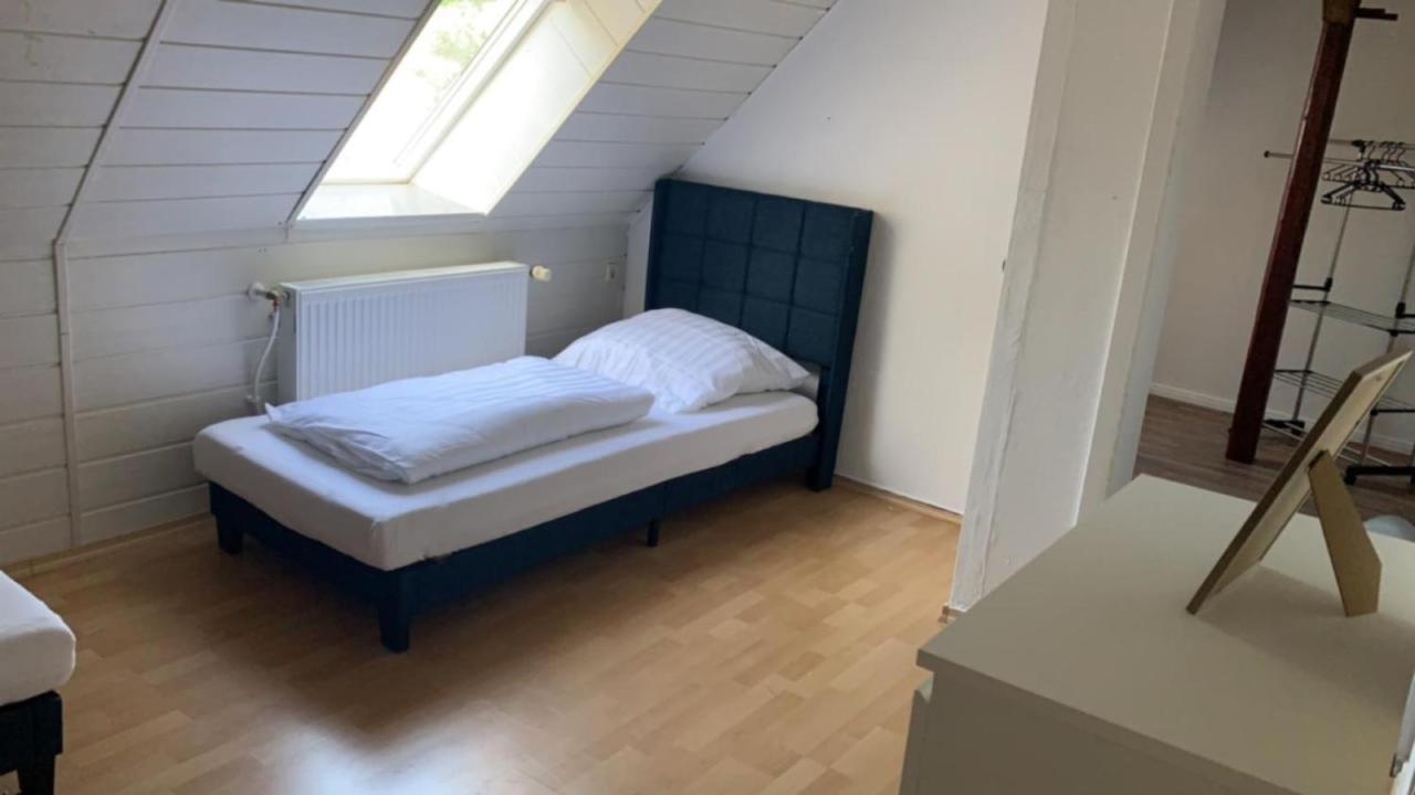 Zimmer In Wohnung Monteure Apartment Kuche Modern Enger Экстерьер фото