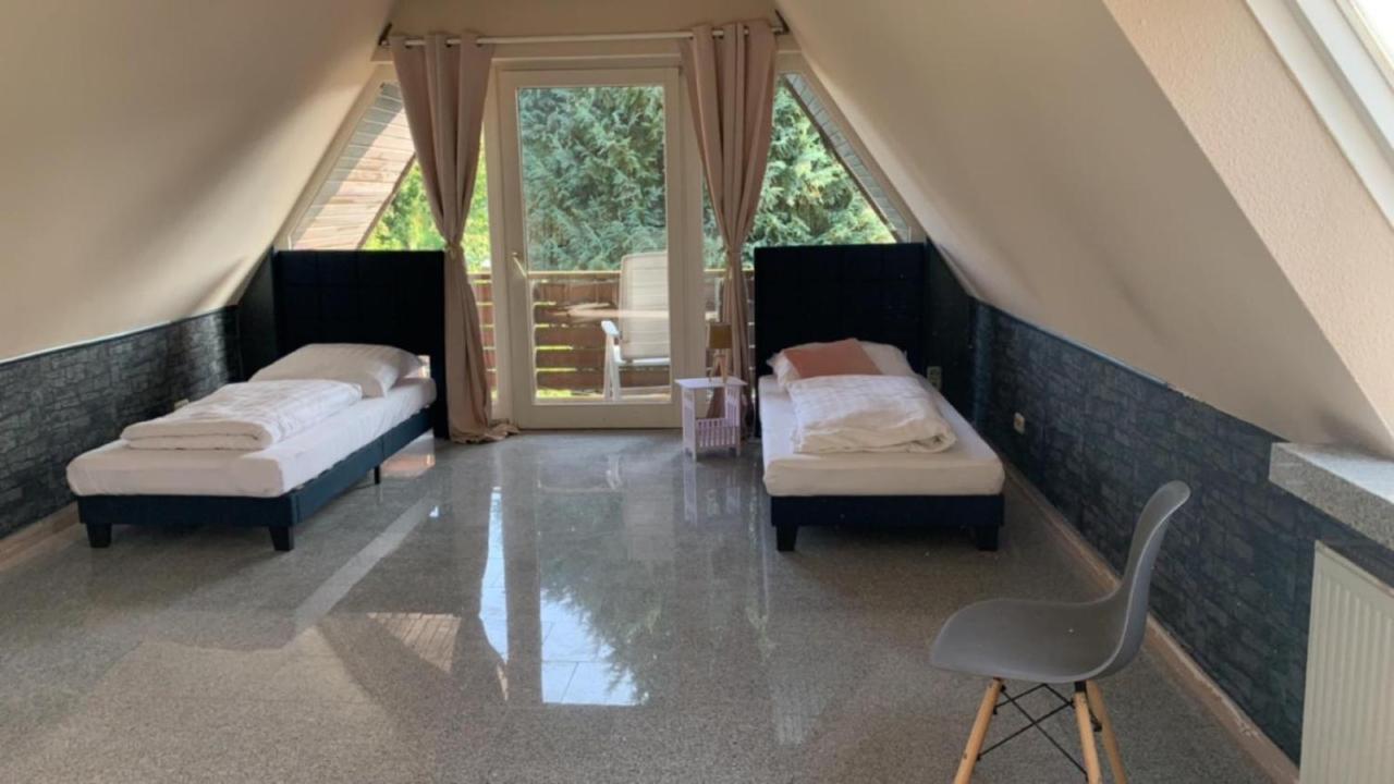 Zimmer In Wohnung Monteure Apartment Kuche Modern Enger Экстерьер фото
